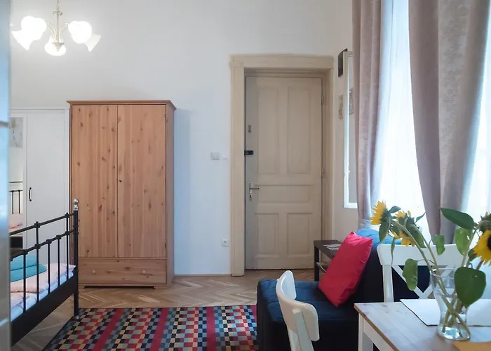 Friendly Home In The Center